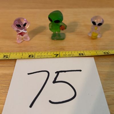 Vintage 1990s Alien Sports Gum Ball - Vending Machine Toy - Prize - Toy