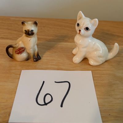 Vintage Cat Figurine Lot
