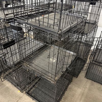 Sale Photo Thumbnail #4: 1-Metal Pet Crates and Plastic Pet Carriers

Some do have rust, some have more than one door, all will need to be cleaned.

Metal Crates of Varying Sizes x 22
Plastic Carriers of. Carrying Sizes x 5