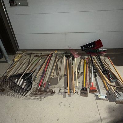Sale Photo Thumbnail #8: 2-Yard Tools Plus Extras

Post Hole Tool, Rakes, Shovels, Scrapers, Fence  Posts, (Added on)  Pick Axe, etc
HIGH BID TAKES ALL.