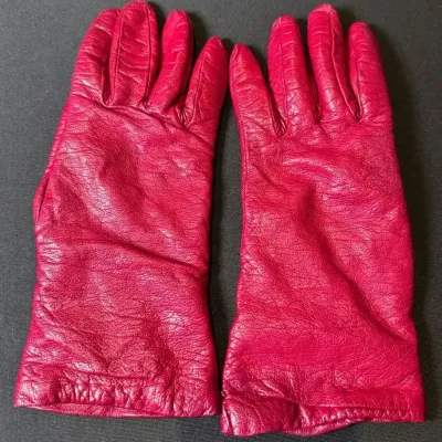 Red Gloves - Size 7 - Cashmere Lined - Made In Italy