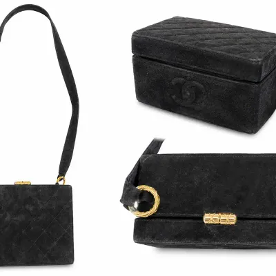 AUTHENTIC Vintage CHANEL Black Suede Quilted Purse/Train Case