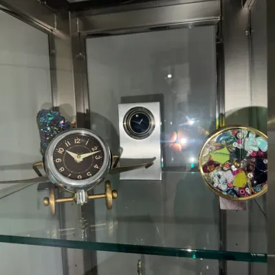 Sale Photo Thumbnail #33: Vintage Desk Top Metal Clocks 