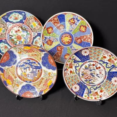 Japanese Imari-style Porcelain Plates 
