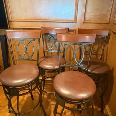 Metal Swivel Bar Stools 