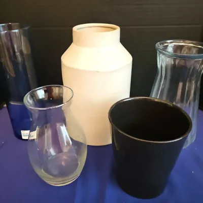 5 Flower Decor - 3 Glass Vases & 2 Ceramic Pots
