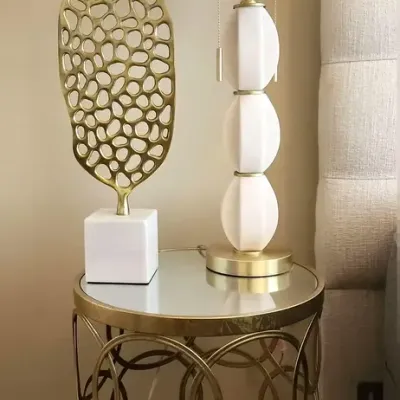Gold Round Table, Leaf Decor & Lamp - Mirrored 16" Side Table w/ Gold Frame, Tall Lamp, Leaf Decor