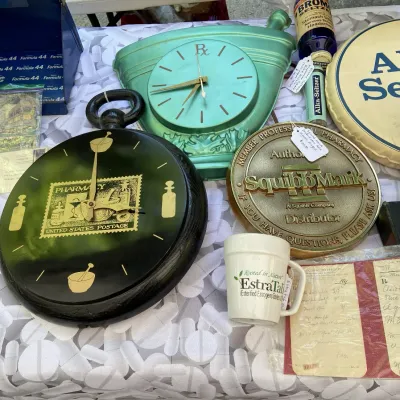 Sale Photo Thumbnail #42: Pharmacy Items