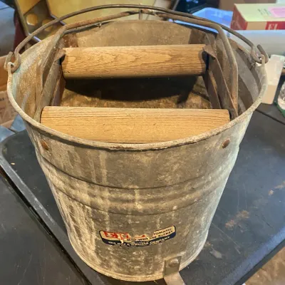 Sale Photo Thumbnail #24: Wringer bucket