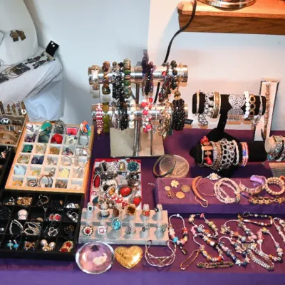 Sale Photo Thumbnail #24
