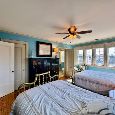 Sale Photo Thumbnail #113