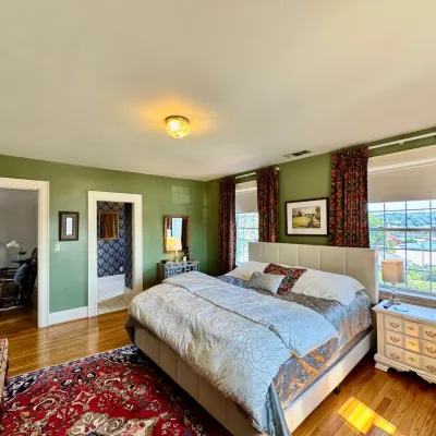 Sale Photo Thumbnail #119