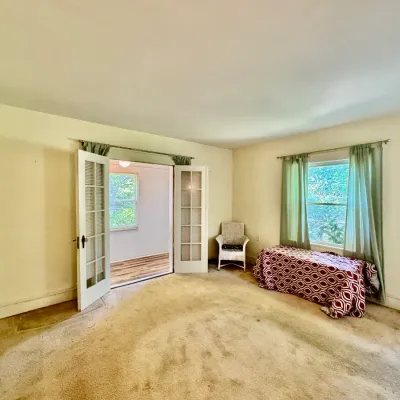 Sale Photo Thumbnail #38