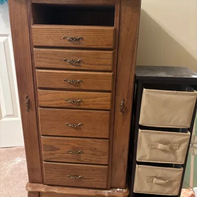 Sale Photo Thumbnail #781
