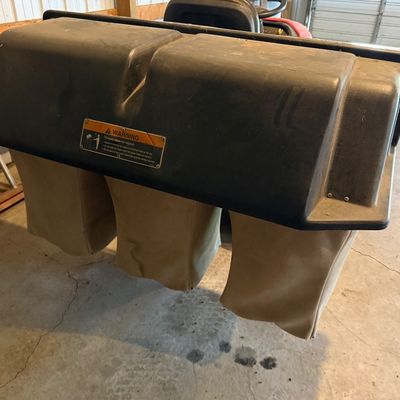Simplicity Broadmoor Lawn Tractor with Bagger System