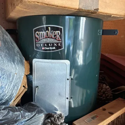 Deluxe smoker