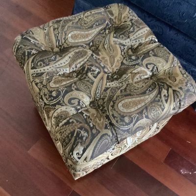 Sale Photo Thumbnail #100: $24 ottoman with storage 17"H 17" x 17" 