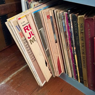 Sale Photo Thumbnail #140