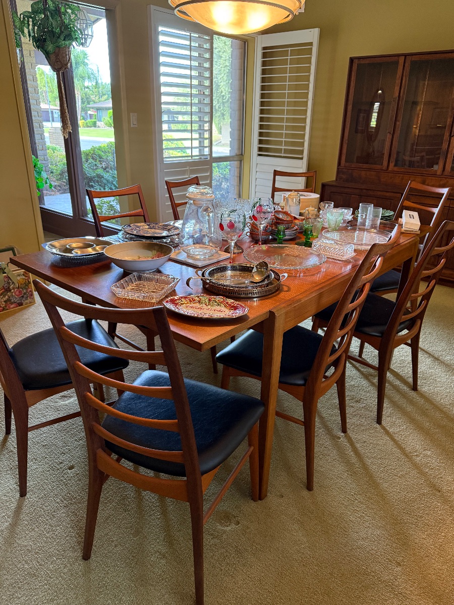 Great Little Sale (Stockdale Estates) /By TLC ESTATE SALE LADIES