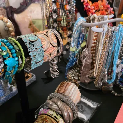 Sale Photo Thumbnail #3