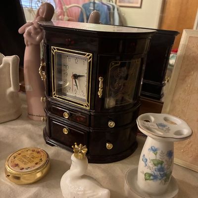 Sale Photo Thumbnail #48