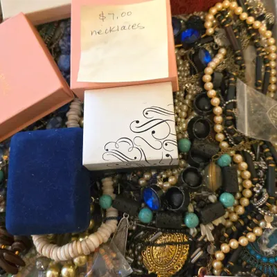 Sale Photo Thumbnail #150