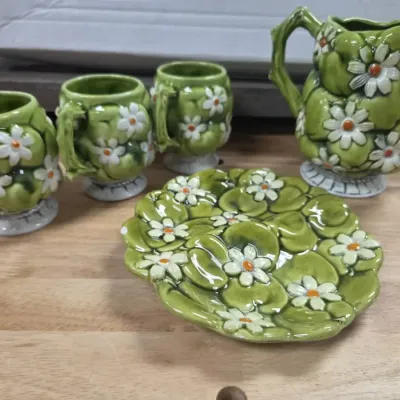 Vintage 1967 Inarco Green Apple and Daisy Ceramic Pitcher Set