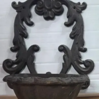 Vintage Cast Iron Wall-Mounted Basin Planter 