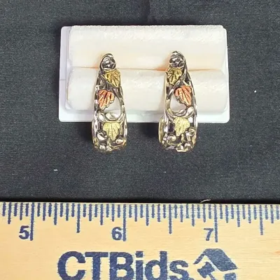 Vintage Coleman Co. Black Hills Gold 925 Silver And 12k Gold Earrings Weighs 6.91g