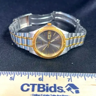 Vtg Seiko Men's Classic Two Tone Watch Model 110447