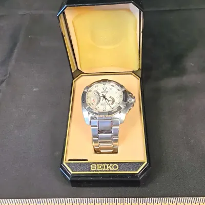 Seiko Velatura Kinetic Direct Drive Watch 