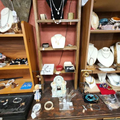 Sale Photo Thumbnail #109