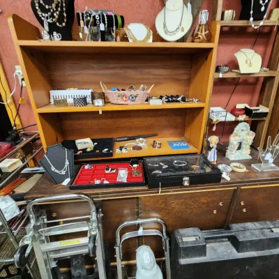 Sale Photo Thumbnail #108