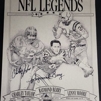 Sale Photo Thumbnail #712: I04376 | Autographed NFL Legends Art Print