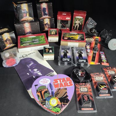 Sale Photo Thumbnail #840: I04689 | Star Wars Hallmark Ornaments and Collectibles