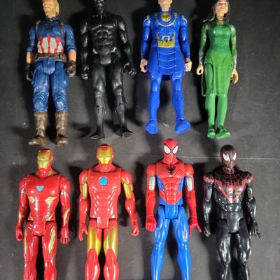 Sale Photo Thumbnail #904: I04760 | Set of Marvel Titan Hero Figures