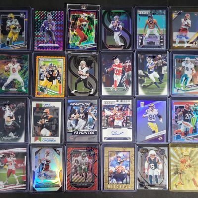 I04635 | Twenty-Four Panini NFL Trading Cards