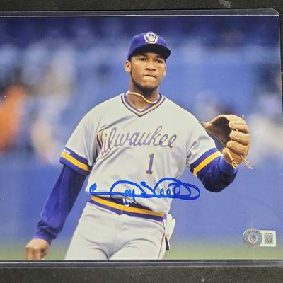 Sale Photo Thumbnail #781: I04392 | Gary Sheffield Signed Brewers Photograph