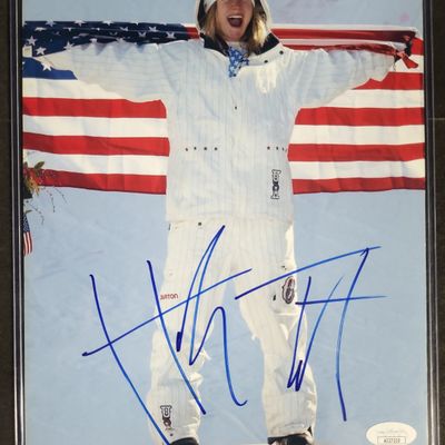 Sale Photo Thumbnail #789: I04421 | Hannah Teter Signed Olympic Photograph