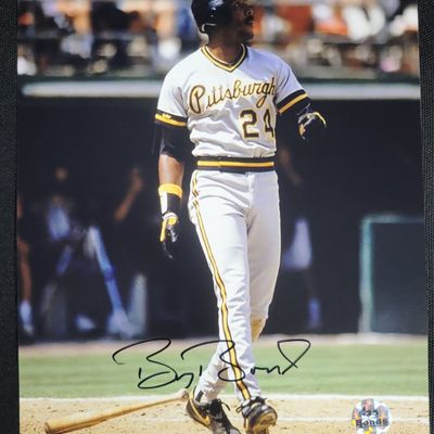 Sale Photo Thumbnail #681: I04844 | Signed Barry Bonds Pirates Photo BBA