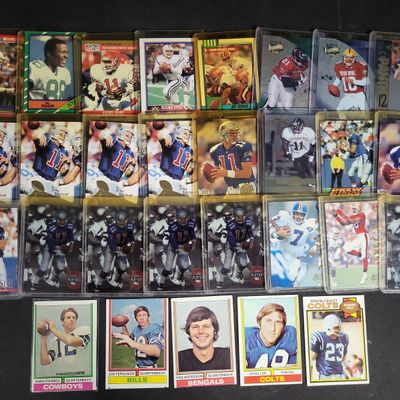 Sale Photo Thumbnail #557: I04489 | Assortment of Twenty-Nine Football Cards