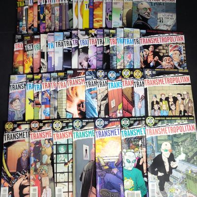 Sale Photo Thumbnail #181: I04010 | A Collection of Transmetropolitan Comics