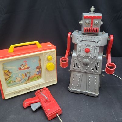 Sale Photo Thumbnail #854: I04309 | Vintage Toy Robot and Fisher-Price Television