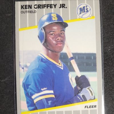 Sale Photo Thumbnail #612: I04264 | 1989 Fleer Ken Griffey Jr. Rookie Card