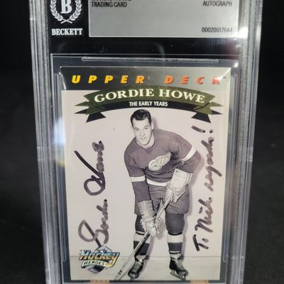 Sale Photo Thumbnail #506: I04213 | Signed Gordie Howe Upper Deck Card Beckett