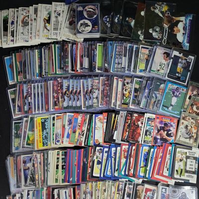 Sale Photo Thumbnail #491: I04230 | Assortment of Professional Football Trading Cards