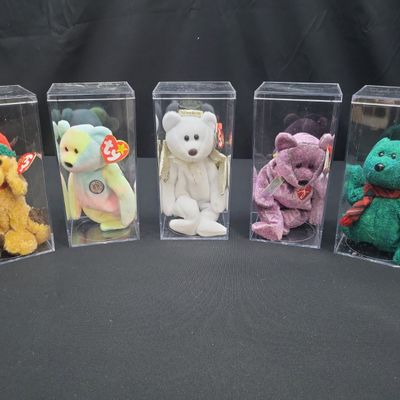Sale Photo Thumbnail #882: I04809 | A Group of Five Ty Beanie Babies
