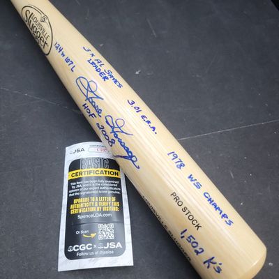 Sale Photo Thumbnail #662: I04112 | Goose Gossage Signed Louisville Slugger Bat