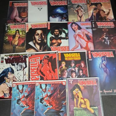 Sale Photo Thumbnail #348: I04591 | Collection of 17 Vampirella Comics