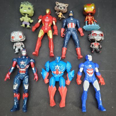 Sale Photo Thumbnail #893: I04763 | Assortment of Marvel Super Hero Toys